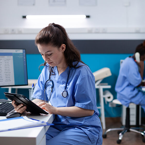 Collecteurs d'aiguilles en milieu hospitalier